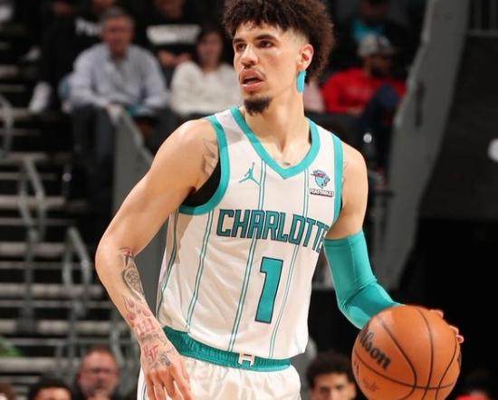 mk体育官网-13个月内5伤脚踝 全明星触之可及鲍尔却再次折翼