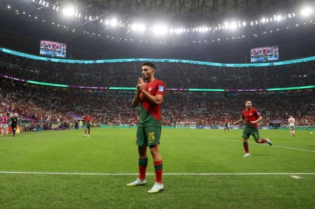 FjUhhFeXEAUxa3x (1).jpg