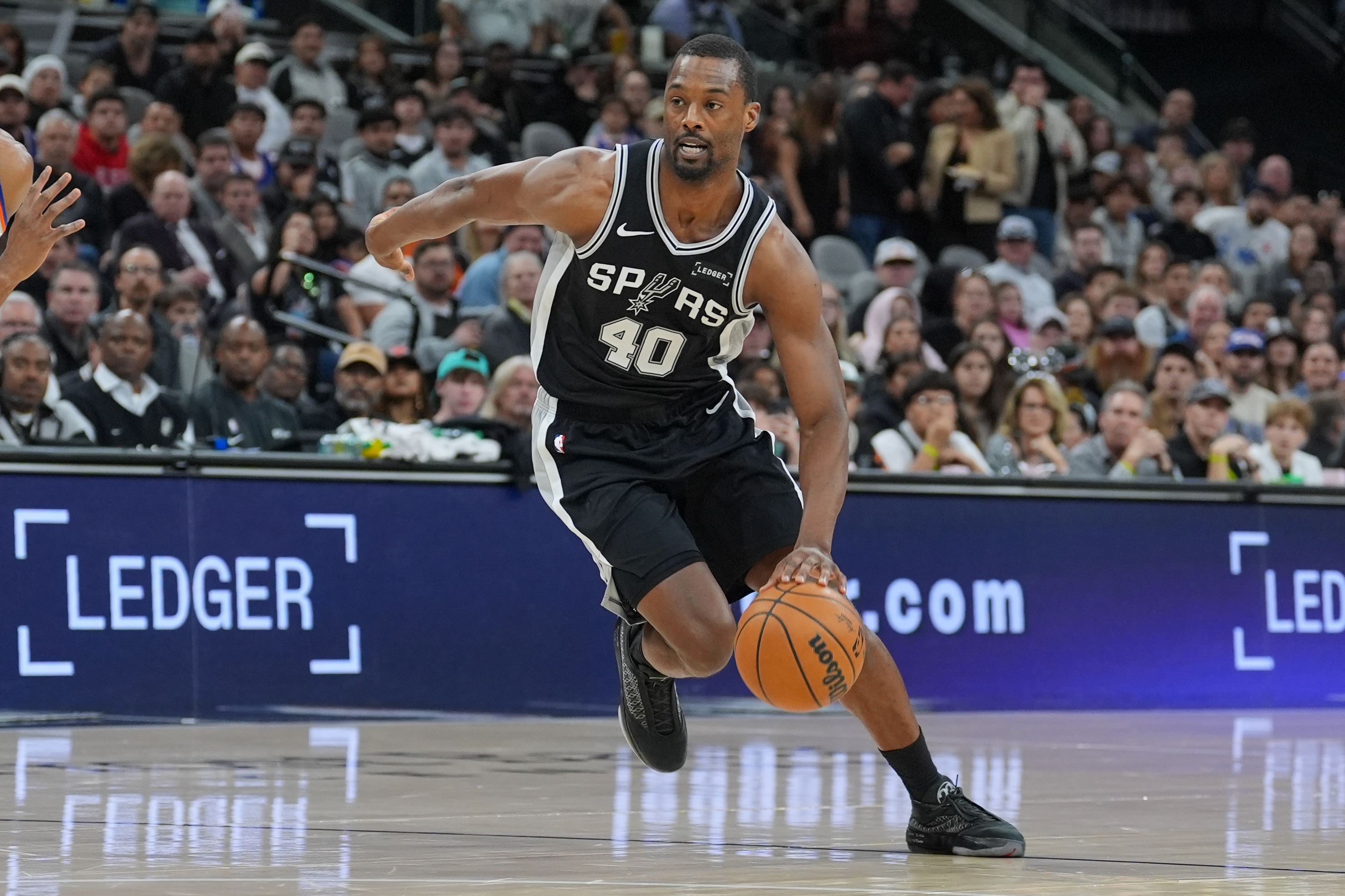 mk体育-交易截止日无操作！巴恩斯：这说明球队认可现有阵容的实力