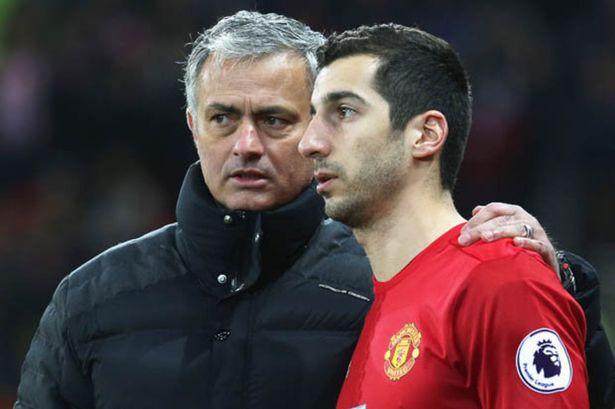 Henrikh-Mkhitaryan-Jose-Mourinho-574047.jpg