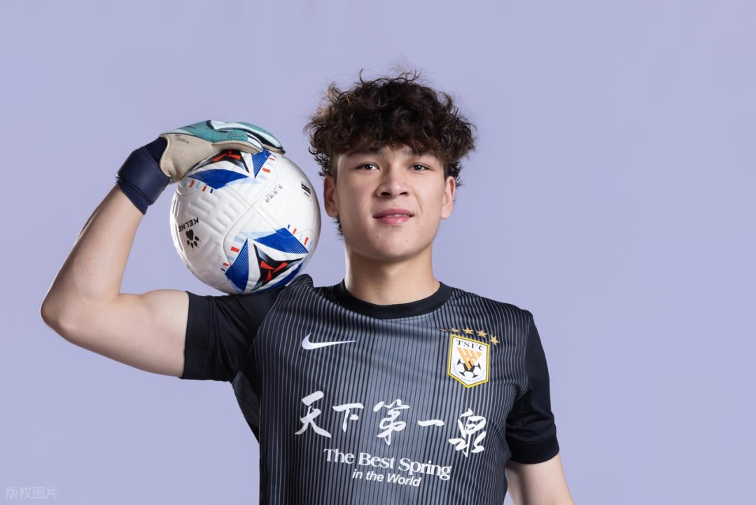 U19国足0比3完败！门将发挥失常，苗润东依然全场隐身
